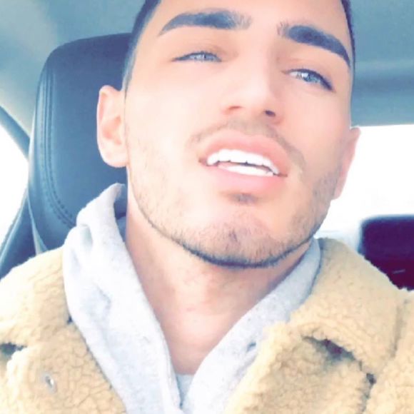 Meet your Posher, Daniel - Picture 1 of 1